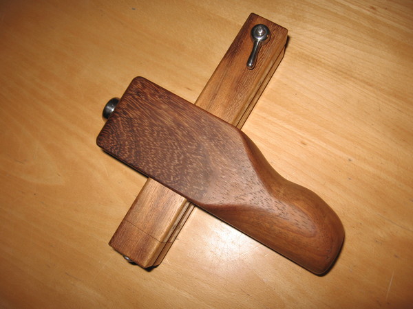 knoba - Leather strap cutter