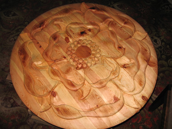 knoba - Carved Tudor Rose